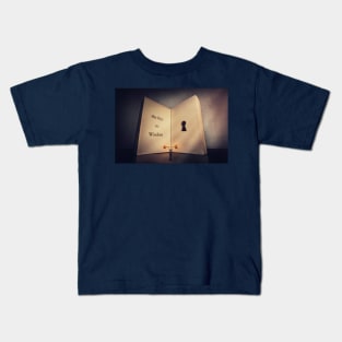 the key to wisdom Kids T-Shirt